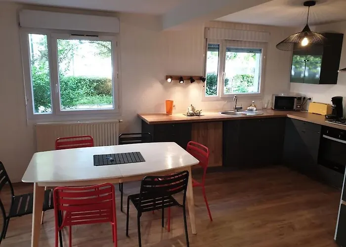 62 M2 Rez De Jardin, Terrasse , 6 Lits Et Parking